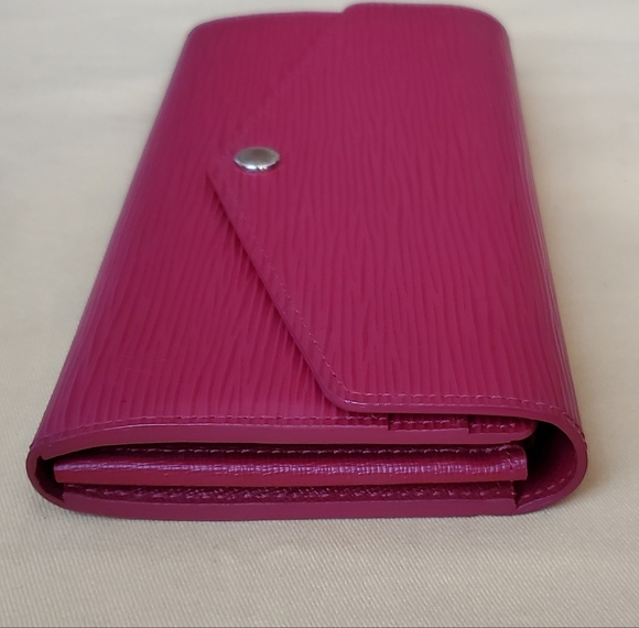 Louis Vuitton Pink Epi Sarah Wallet - Picture 7 of 15